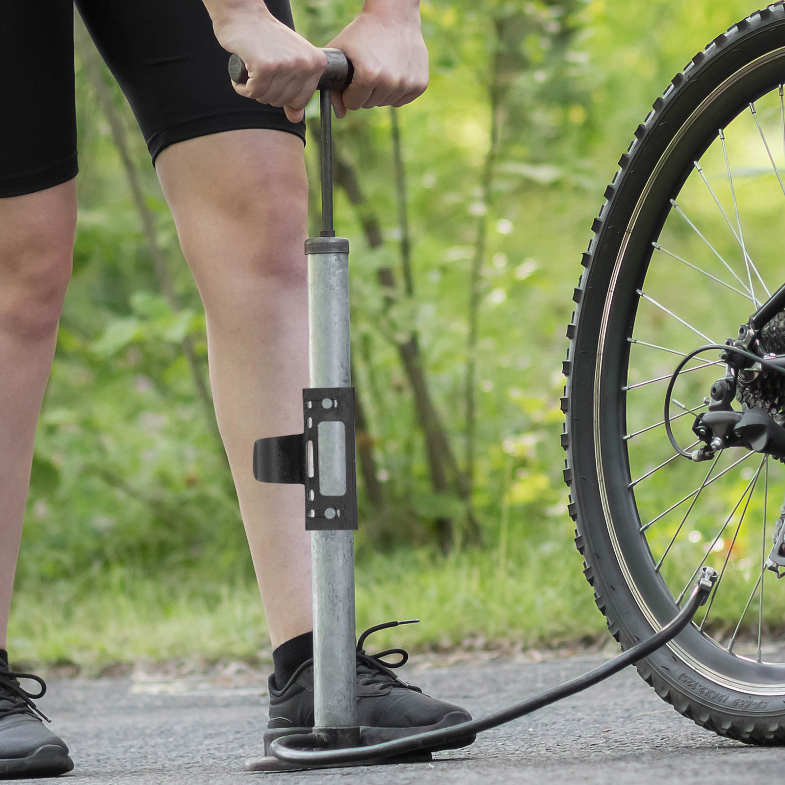 قطعتان من مشابك مضخة الدراجة ا - مراجعة Bike Pump Frame Mount وسعره